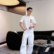 LV家 2026春夏新款男女同情侣款👫休闲宽松棉质圆领短袖T恤衫!贸易公司渠道稀出,同步官网发售 ! LV家 2026春夏新款男女同情侣款👫休闲宽松棉质圆领短袖T恤衫!贸易公司渠道稀出,同步官网发售 !