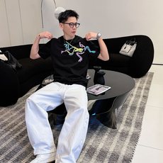 始祖鸟2026春夏新款男女同情侣款👫休闲宽松棉质圆领短袖T恤衫!贸易公司渠道稀出,同步官网发售 ! 始祖鸟2026春夏新款男女同情侣款👫休闲宽松棉质圆领短袖T恤衫!贸易公司渠道稀出,同步官网发售 !