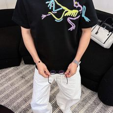 始祖鸟2026春夏新款男女同情侣款👫休闲宽松棉质圆领短袖T恤衫!贸易公司渠道稀出,同步官网发售 ! 始祖鸟2026春夏新款男女同情侣款👫休闲宽松棉质圆领短袖T恤衫!贸易公司渠道稀出,同步官网发售 !