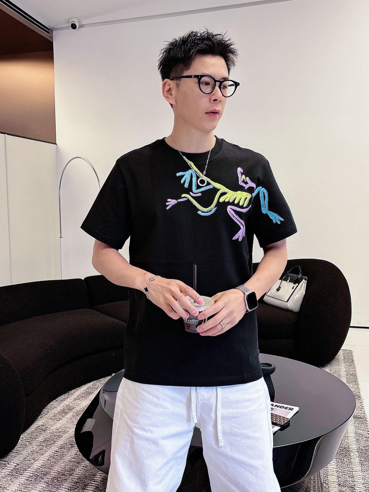 始祖鸟2026春夏新款男女同情侣款👫休闲宽松棉质圆领短袖T恤衫！贸易公司渠道稀出，同步官网发售 ！   