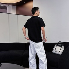 Loew*罗家2026春夏新款男女同情侣款👫休闲宽松棉质圆领短袖T恤衫!贸易公司渠道稀出,同步官网发售 Loew*罗家2026春夏新款男女同情侣款👫休闲宽松棉质圆领短袖T恤衫!贸易公司渠道稀出,同步官网发售