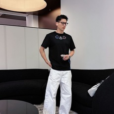 Moncle*蒙家 2026春夏新款男女同情侣款👫休闲宽松棉质圆领短袖T恤衫!贸易公司渠道稀出,同步官网 Moncle*蒙家 2026春夏新款男女同情侣款👫休闲宽松棉质圆领短袖T恤衫!贸易公司渠道稀出,同步官网