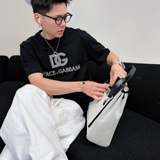 DG 2026春夏新款男女同情侣款👫休闲宽松棉质圆领短袖T恤衫!贸易公司渠道稀出,同步官网发售 ! DG 2026春夏新款男女同情侣款👫休闲宽松棉质圆领短袖T恤衫!贸易公司渠道稀出,同步官网发售 !