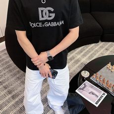DG 2026春夏新款男女同情侣款👫休闲宽松棉质圆领短袖T恤衫!贸易公司渠道稀出,同步官网发售 ! DG 2026春夏新款男女同情侣款👫休闲宽松棉质圆领短袖T恤衫!贸易公司渠道稀出,同步官网发售 !