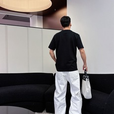 DG 2026春夏新款男女同情侣款👫休闲宽松棉质圆领短袖T恤衫!贸易公司渠道稀出,同步官网发售 ! DG 2026春夏新款男女同情侣款👫休闲宽松棉质圆领短袖T恤衫!贸易公司渠道稀出,同步官网发售 !