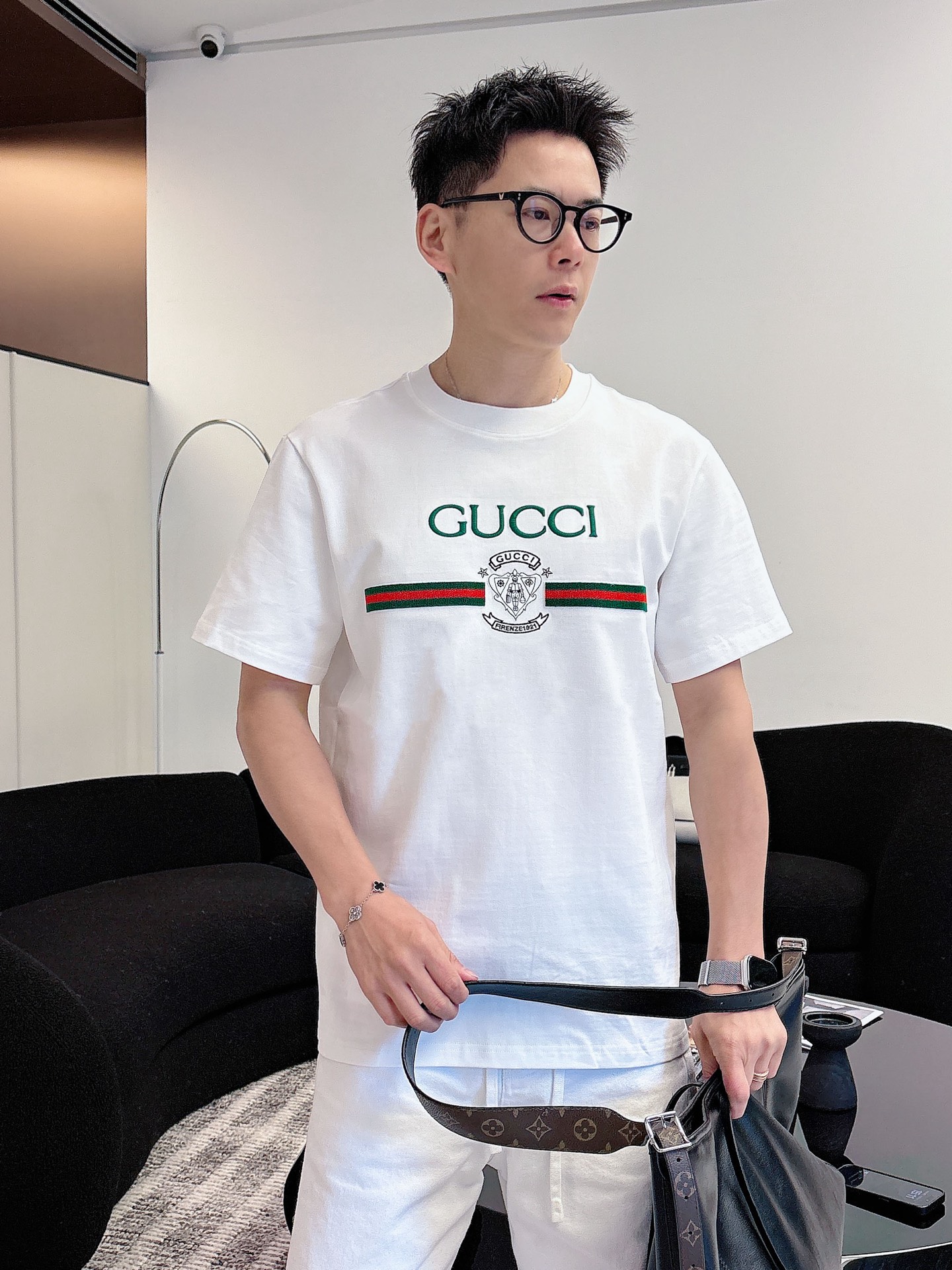 Gucc*古家 2026春夏新款男女同情侣款👫休闲宽松棉质圆领短袖T恤衫！贸易公司渠道稀出，同步官网发售