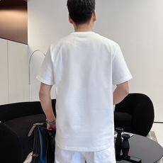Gucc*古家 2026春夏新款男女同情侣款👫休闲宽松棉质圆领短袖T恤衫!贸易公司渠道稀出,同步官网发售 Gucc*古家 2026春夏新款男女同情侣款👫休闲宽松棉质圆领短袖T恤衫!贸易公司渠道稀出,同步官网发售