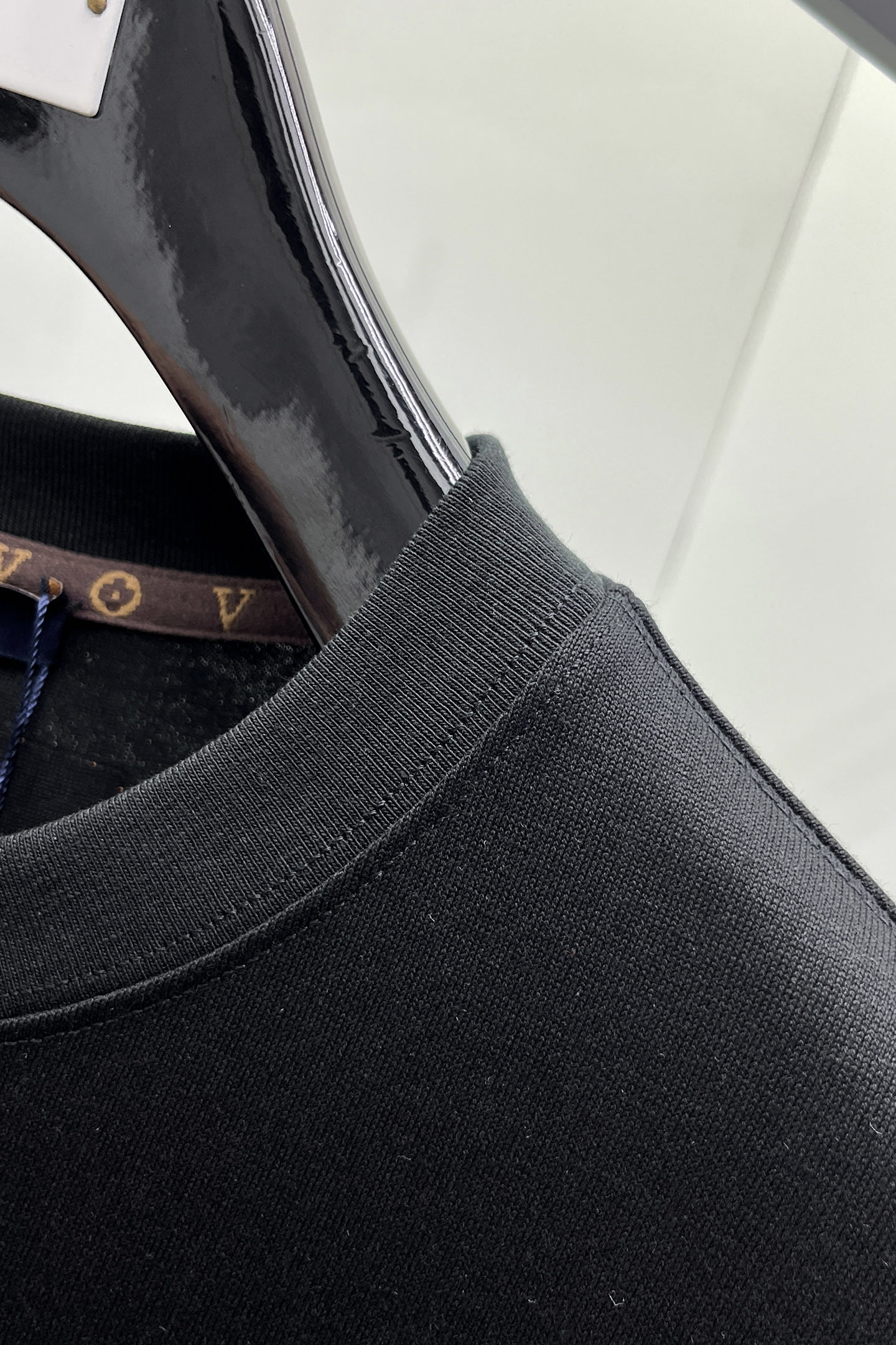 LV men LV - 2026ss T ， 1:1 ， logo ， — photo 8