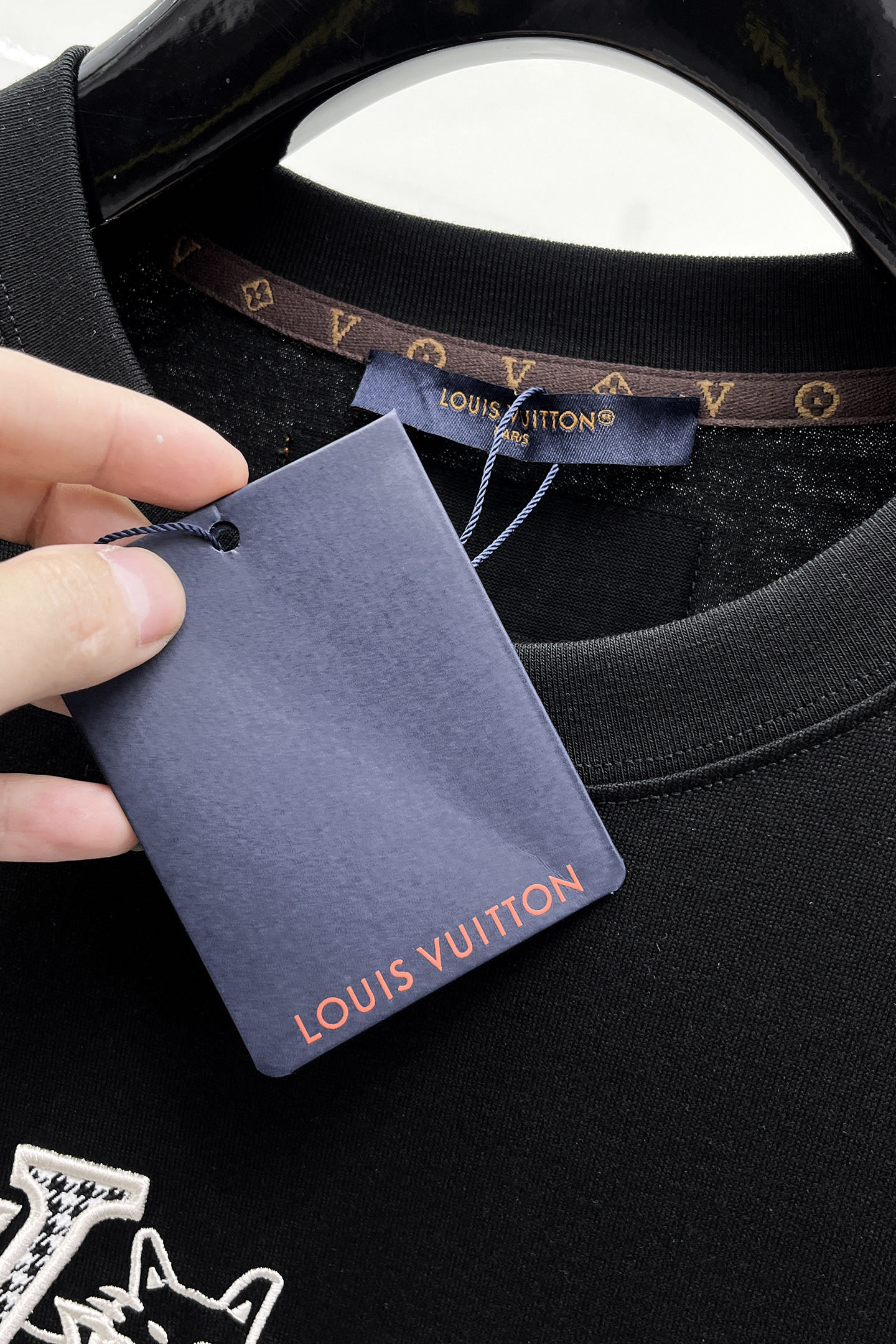 LV men LV - 2026ss T 1 1 logo — photo 7