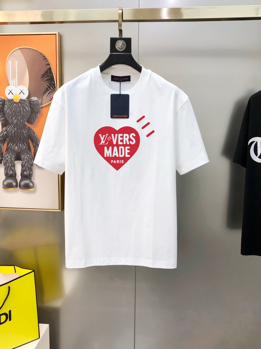 LV men LV 2025 New New T ！ logo . . . . ！ ！ — photo 3