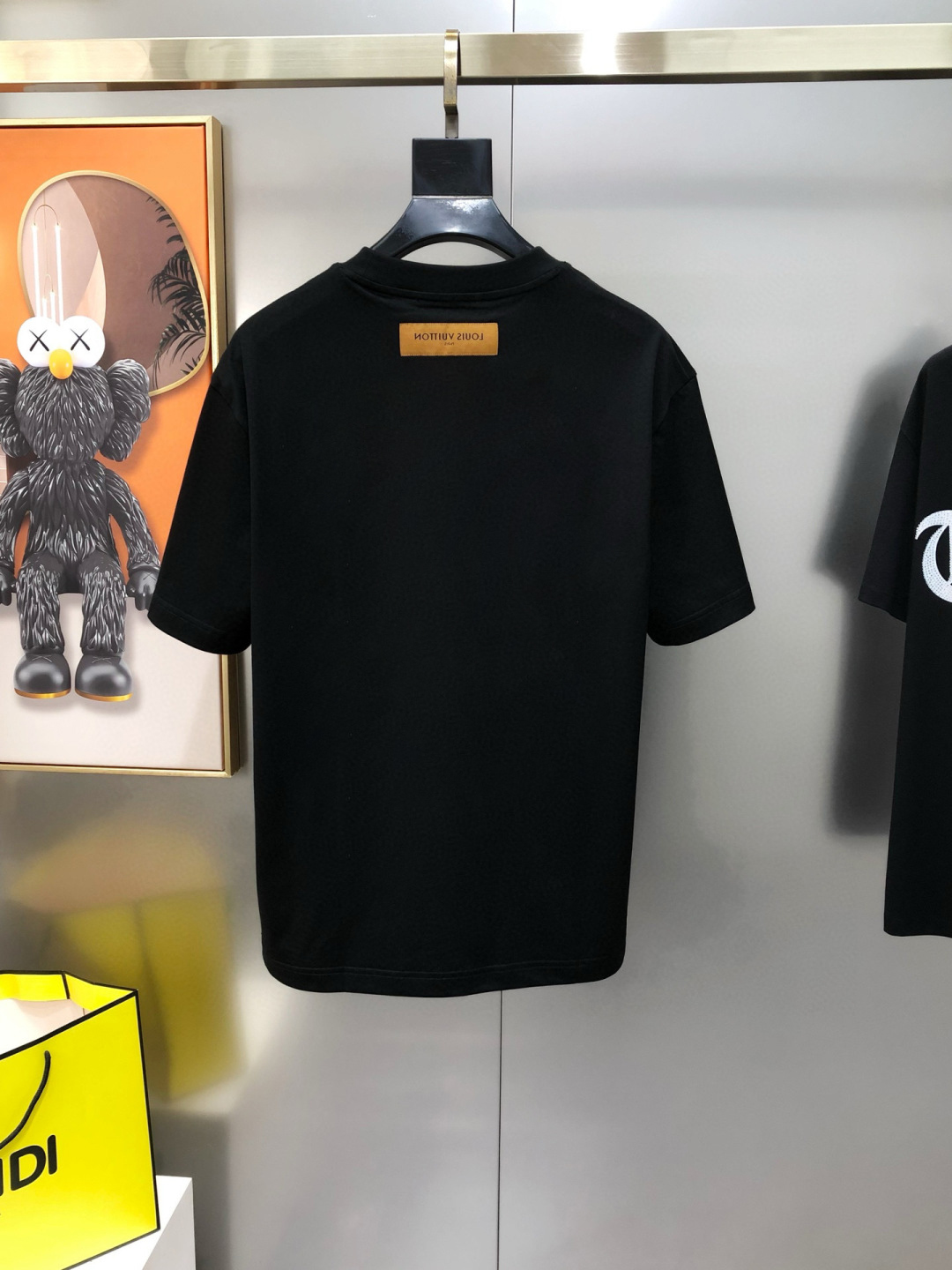 LV men LV 2025 New New T ！ logo . . . . ！ ！ — photo 2