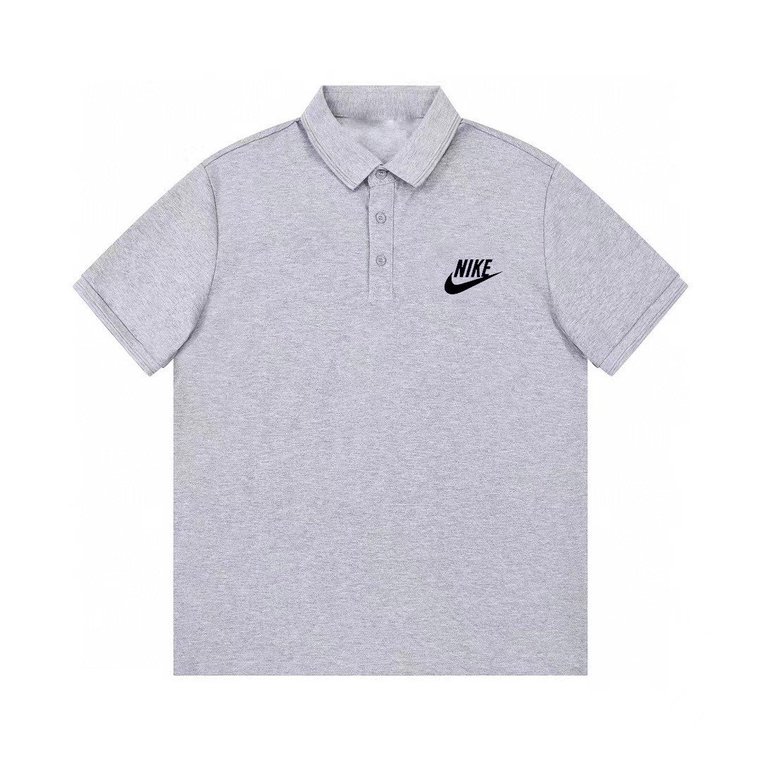 🛒购物价：75💰[原包装吊牌.印花版本]2024春夏新款耐克NIKE字母基础款短袖POLO衫
棉质珠地网眼布Polo衫，设计高端百搭大气款。这个春夏怎可缺少耐克的身影，潮男潮女必露的polo系列上身大气，出彩效果极佳，搭配更是省心省力，无论是休闲运动还是逛街出行，都能轻松驾驭！！！！ 
颜色:黑色 白色 灰色
尺码:m~4xl
