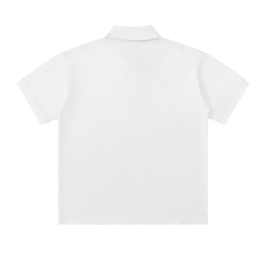 🛒购物价：75💰[原包装吊牌.印花版本]Chanel香奈儿经典小标 polo衫短袖T恤 甄选高品质网眼速干面料 舒适透气 不闷不热 手感软糯细腻 上身充满质感 非常轻便舒适 运动宽松版型不紧身 轻松驾驭无压力 

水洗随意搓洗 三针五线工艺 双针压线 不怕熨烫 耐磨损 放心入手！

还原最真实的百分百质感/订制官网原版三标
品控到位 放心入手✅

校园风/青春时尚/情侣搭配更出彩🤩
                                                                     
Color：黑色/白色
Size：M～4