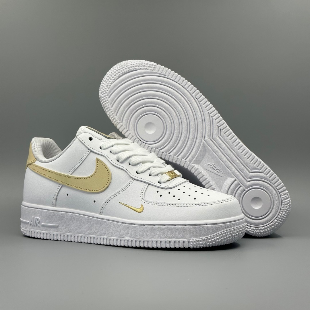 (真二层皮带半码)耐克Nike Air Force 1‘07 SE 空军一号低帮百搭休闲运动板鞋 颜色:迷你金钩 货号:270-105