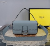 52039 bleu clair moyen cousu main 1 52039 bleu clair moyen cousu main