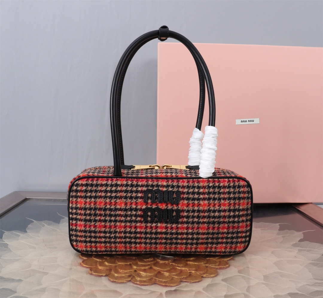 Miu Miu 5BB148 red grid