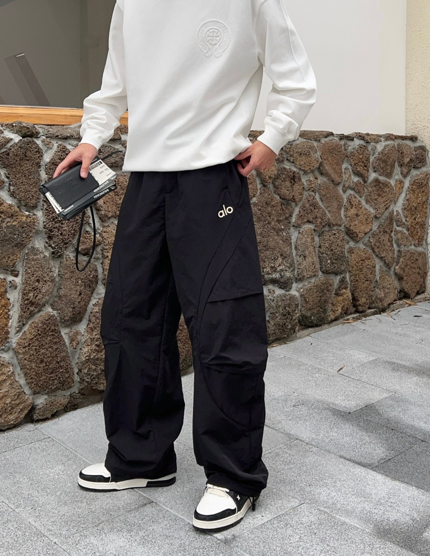 NO:597088,alo 2025 new autumn and winter thickened inner brushed casual pants men's straight pants black Size: M-3XL,,alexander wang19860909alo 2025秋冬新款加厚内里磨毛休闲裤男直筒裤 黑色 码数: M-3XL,,alexander wang,Men's clothing