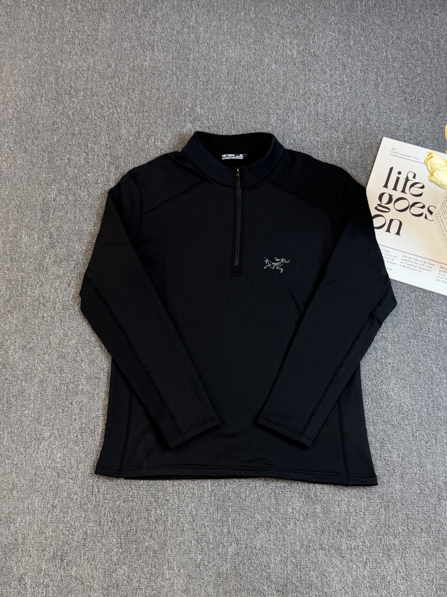 💰165 刺绣版
ARCTERYX 始祖鸟 2025秋季新款
内里拉绒户外经典男士RHO LT系列运动健身休闲弹力超柔轻量针织长袖薄绒内里套头半拉链拉链口袋抓绒!
原版 随意对比 独家臻品 品质至上 热卖爆款长袖!
打底保暖可外穿的实穿款!科技面料内里超柔轻薄拉绒,功能版型:极度保暖,吸湿排汗,高弹亲肤舒适!领口压条压胶工艺,胸前口袋激光定位切割压胶!反光压胶logo,整件全4针6线走线,全部高弹丝弹力线,配合面料属性!!使得整件伸张毫无压力!触感糯软舒适,具有优质的拉伸性,减少肌肤摩擦感,贴身非常舒适!外穿内搭均可
颜色:黑色 蓝色 米咖色
尺码:S-XXL
衣长 胸围 肩宽 建议体重
S 69 106 45 100-120
M 72 114 48.5 120-140
L 74 118 50 140-160
XL 76 122 51.5 160-180
XXL 78 124 53 180-200