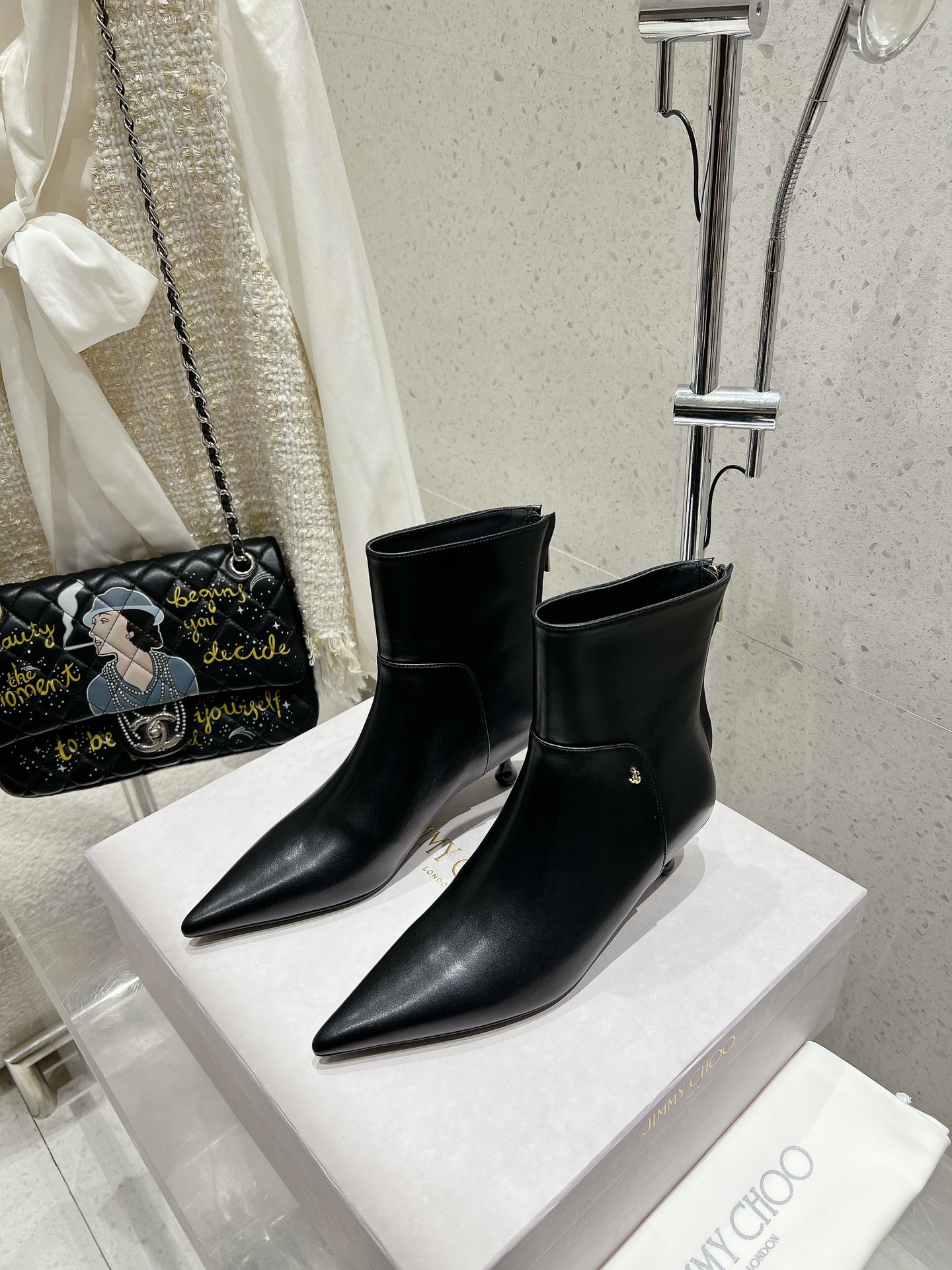 NO:460711,Short boots, long boots, high version, Jimmy choo, new jc pointed toe high heel boots, long boots, original upper open-edge beaded cowhide, inner footbed cowhide, Italian genuine leather outsole, heel height 5cm 9cm, size 35-39 (40 custom made), boots, jimmy choo, boots, cowhide, Leather soles19860909短靴 长靴 高版本 Jimmy choo 新款jc尖头高跟短靴 长靴 鞋面原版开边珠牛皮 内里垫脚牛皮 意大利真皮大底 跟高5cm 9cm 码数35-39（40定做）,靴子,jimmy choo,boots,cowhide,Leather soles,Women's Shoes