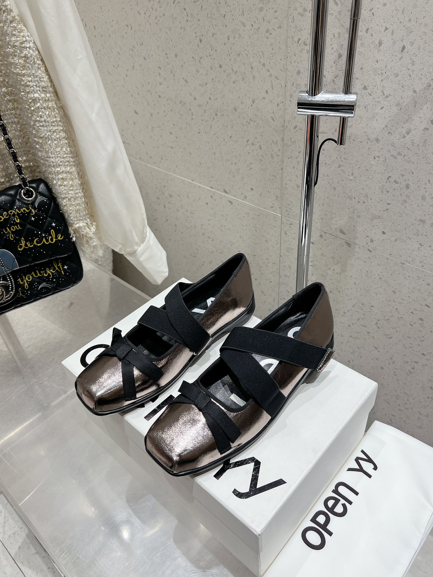 NO:441807,Top version Open YY autumn and winter new Korean retro ballet shoes. You can diy any style you want and match shoes of the same style!  Imported cowhide, inner li sheep, pure natural rubber sole, Size35-40 (40 custom made, no return or exchange), ballet shoes, cowhide19860909顶级版 Open YY 秋冬新款 韩国 复古 芭蕾鞋 可以diy出任何你想要的风格,去搭配同款风格的鞋子！ 材质进口牛皮 内里羊里 大底纯天然橡胶大底 Size35-40（40订做不退换）,芭蕾舞鞋,cowhide,Women's Shoes