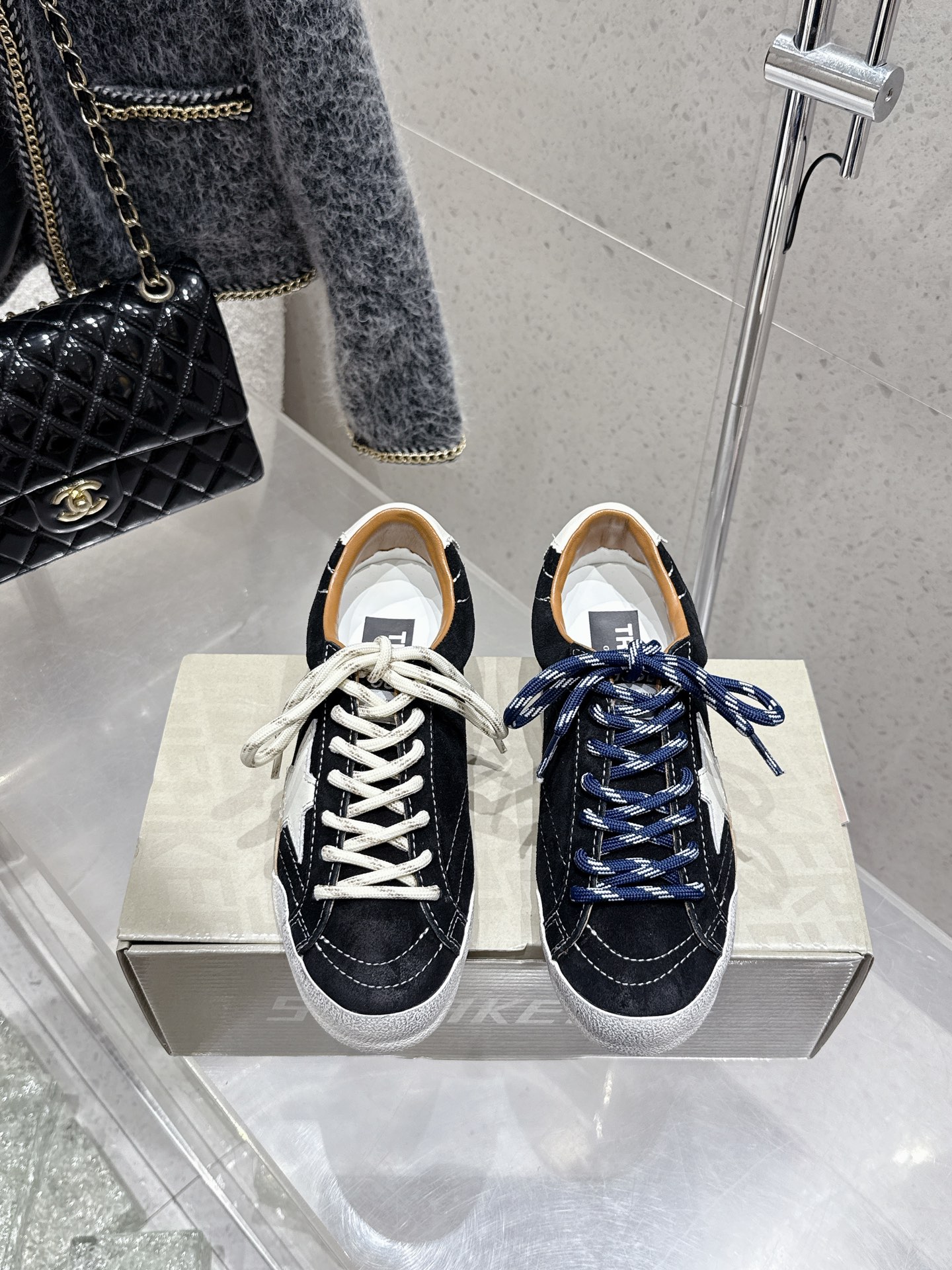Nivel de agente de compras Hombres y mujeres 230 GGDB ~~ Zapatos de entrenamiento moral con estilo para parejas Golden …