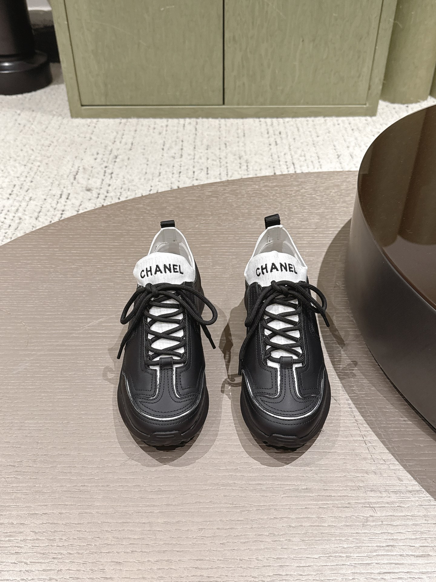 NO:883007,Chanel Chanel new casual sports shoes Fabric: cowhide/cow leather lining sheepskin sole original open mold TPU wear-resistant outsole Size: women's 35-39 (40 41 customized non-returnable), casual shoes/sports shoes, chanel, chanel, sneakers, cowhide, sheepskin19860909Chanel 香奈儿 新款 休闲运动鞋 面料: 牛猄/牛皮 内里羊皮 鞋底原版开模TPU耐磨大底 Size : 女款35-39（40 41定做不退换）,休闲鞋/运动鞋,chanel,chanel,sneakers,cowhide,sheepskin,Women's Shoes