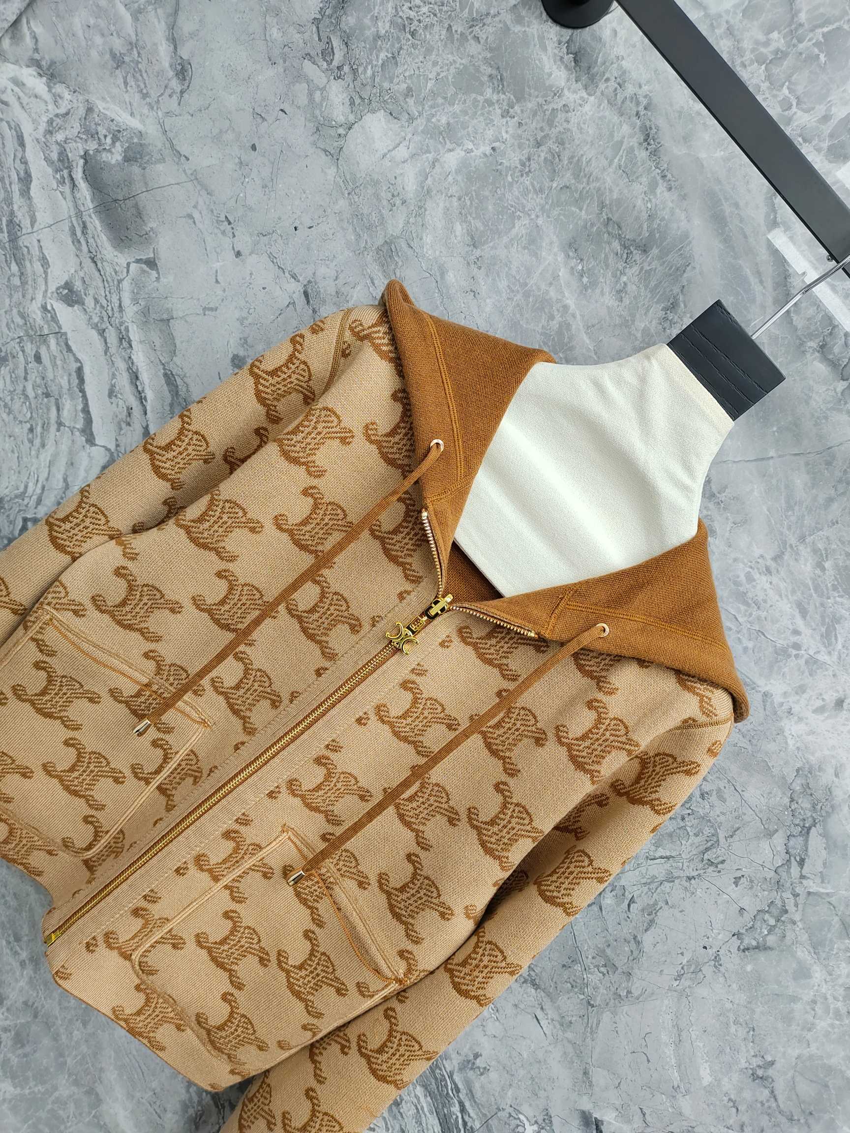 Celine 25SS Classic Logo Hoodie Cardigan - Chic & Comfortable 7 a1752825629687 1233
