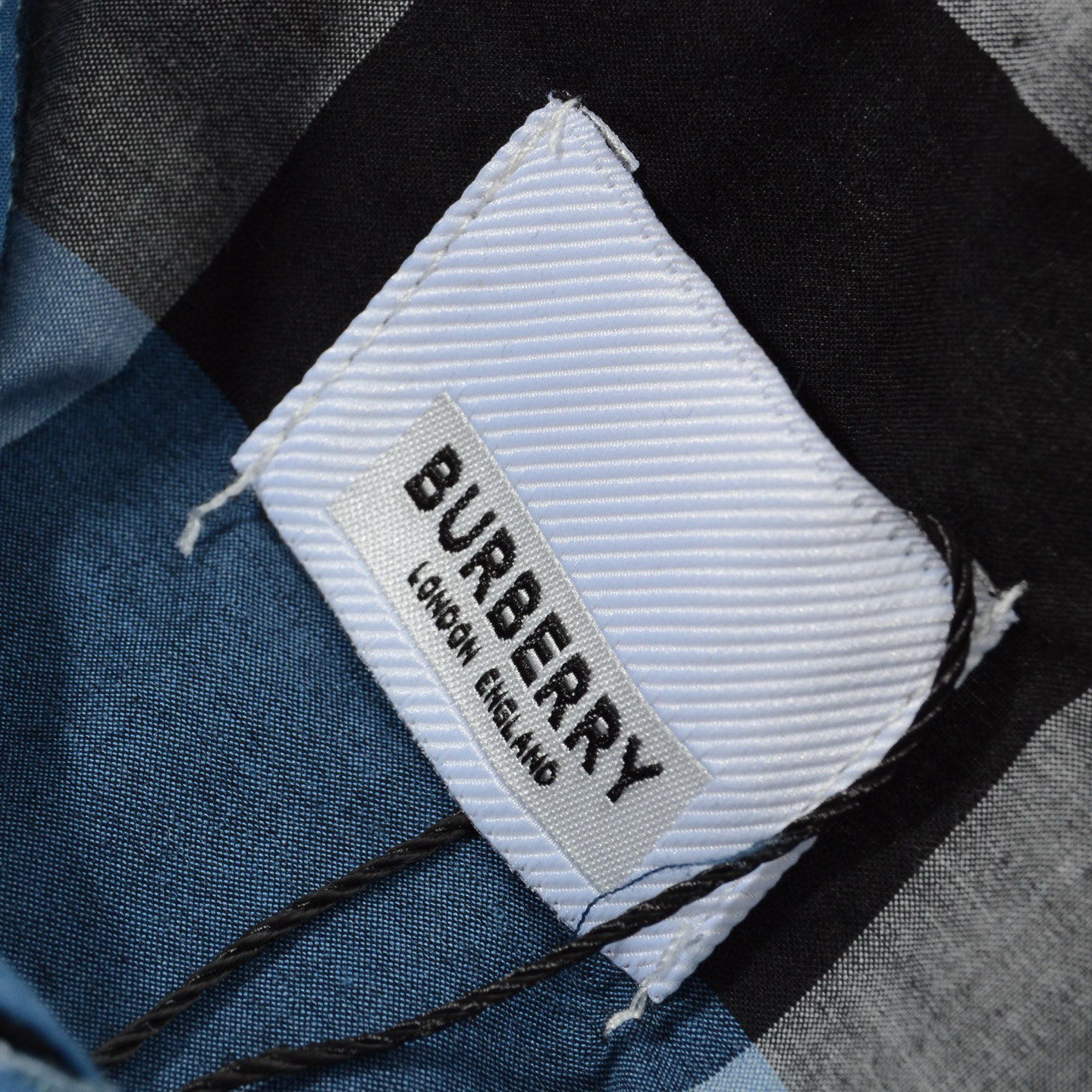💰135
cj
款号/F018
Burberry 巴宝莉 限量款拼接撞色 长袖衬衣 苏六同款八宝粥衬衫
颜色：黄 蓝
尺码：m-xl