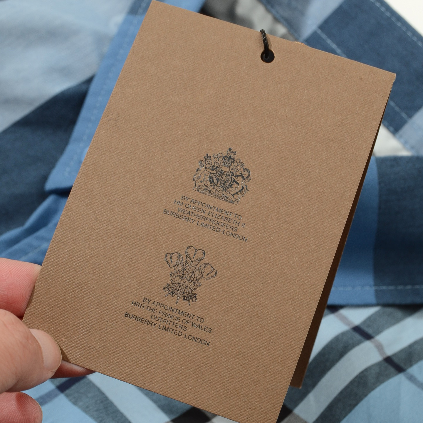 💰135
cj
款号/F018
Burberry 巴宝莉 限量款拼接撞色 长袖衬衣 苏六同款八宝粥衬衫
颜色：黄 蓝
尺码：m-xl