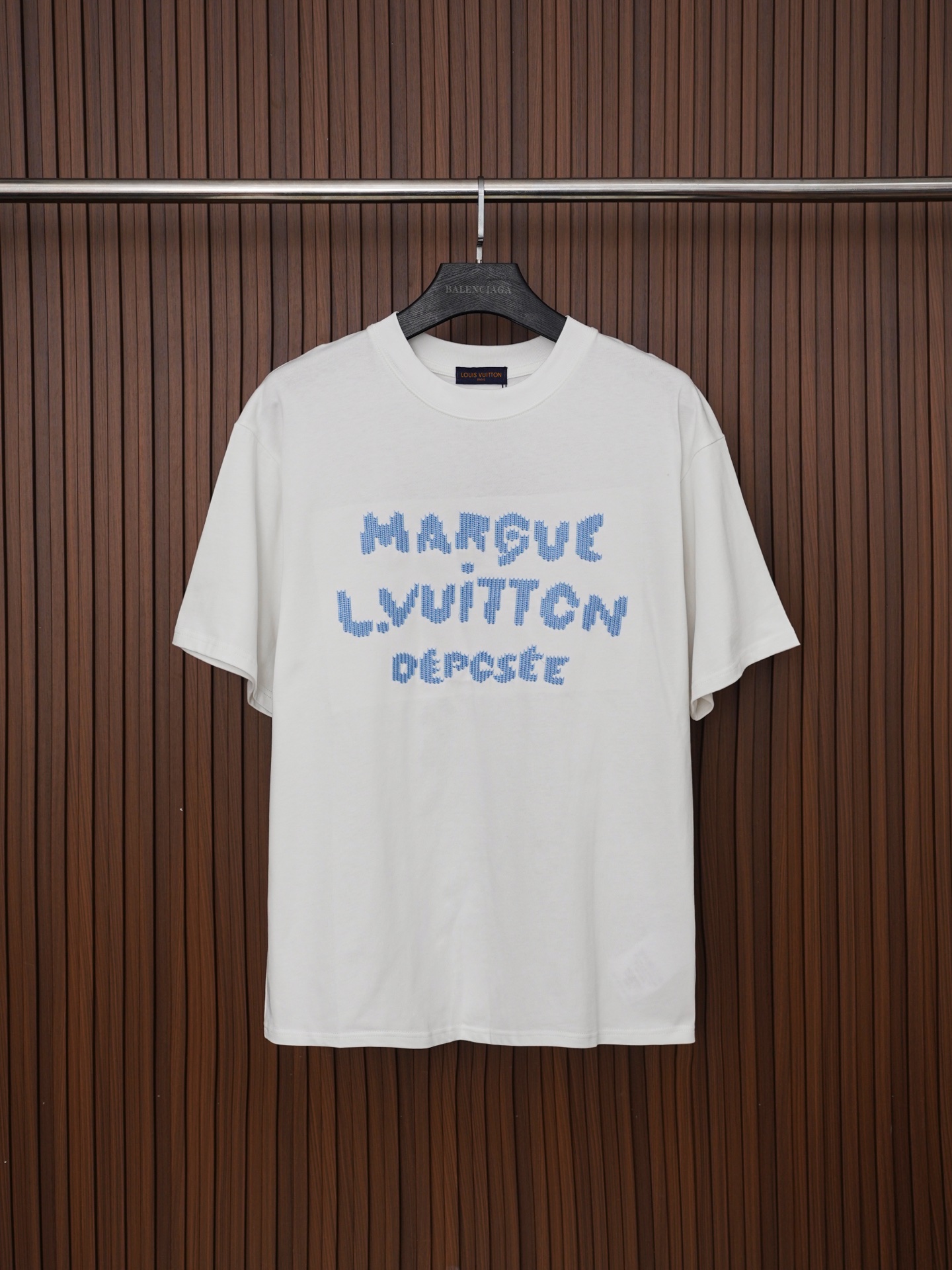 Modelo P75/N.º H002 lv letras azules con bordado calado de camiseta de manga corta Tejido: 32 cabos dobles, 280 gramos …
