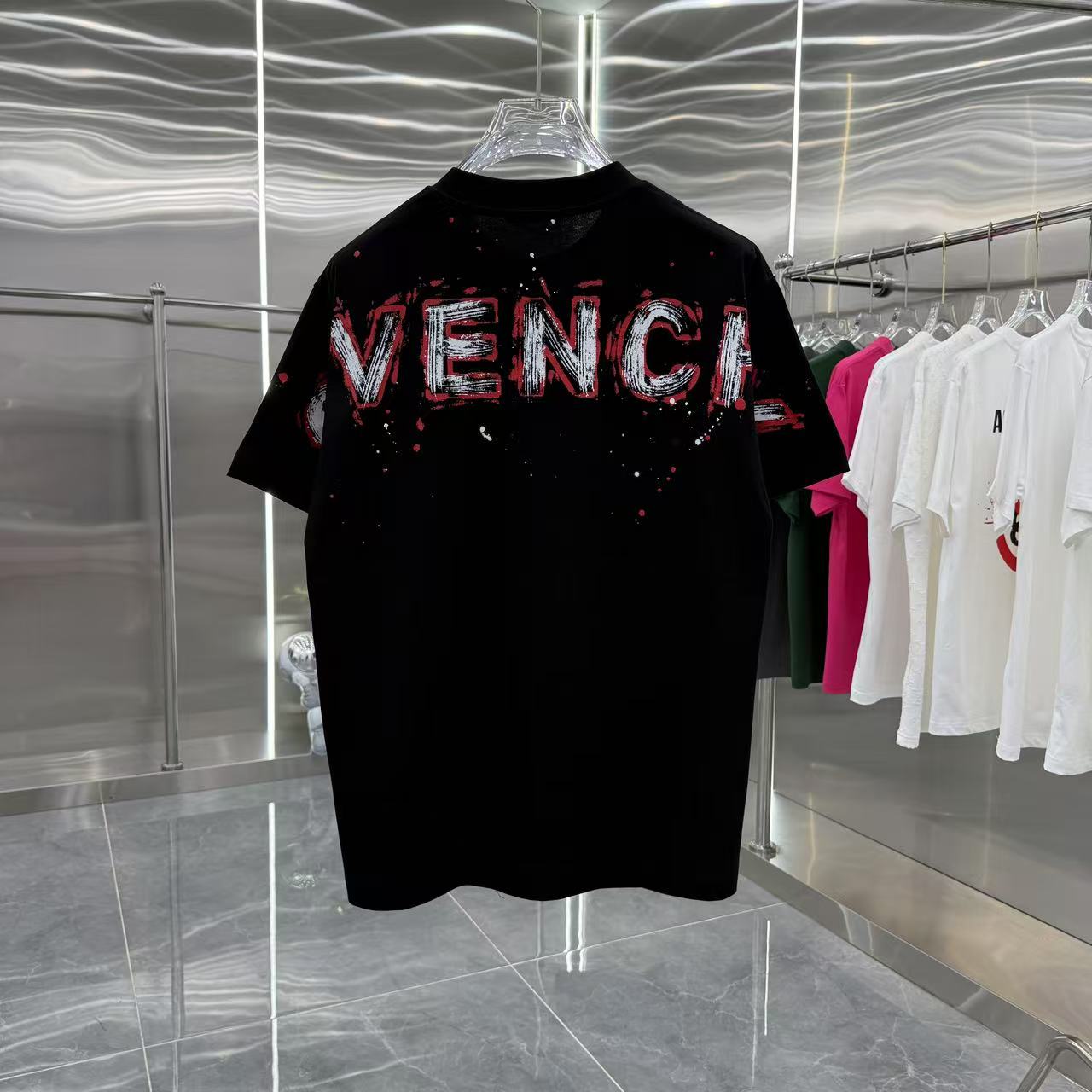 Givenchy Men's Spring/Summer 2025 Hand-Painted Splatter Logo T-Shirt 2 a1747019922531 6466