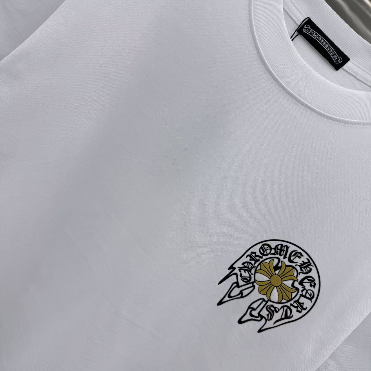 💰130 CH 2025秋冬新款 320克定制面料 圆领短袖 重叠刻字模+植绒十字架 男女同款宽松版 S M L XL XXL 五个码 颜色 黑色 白色