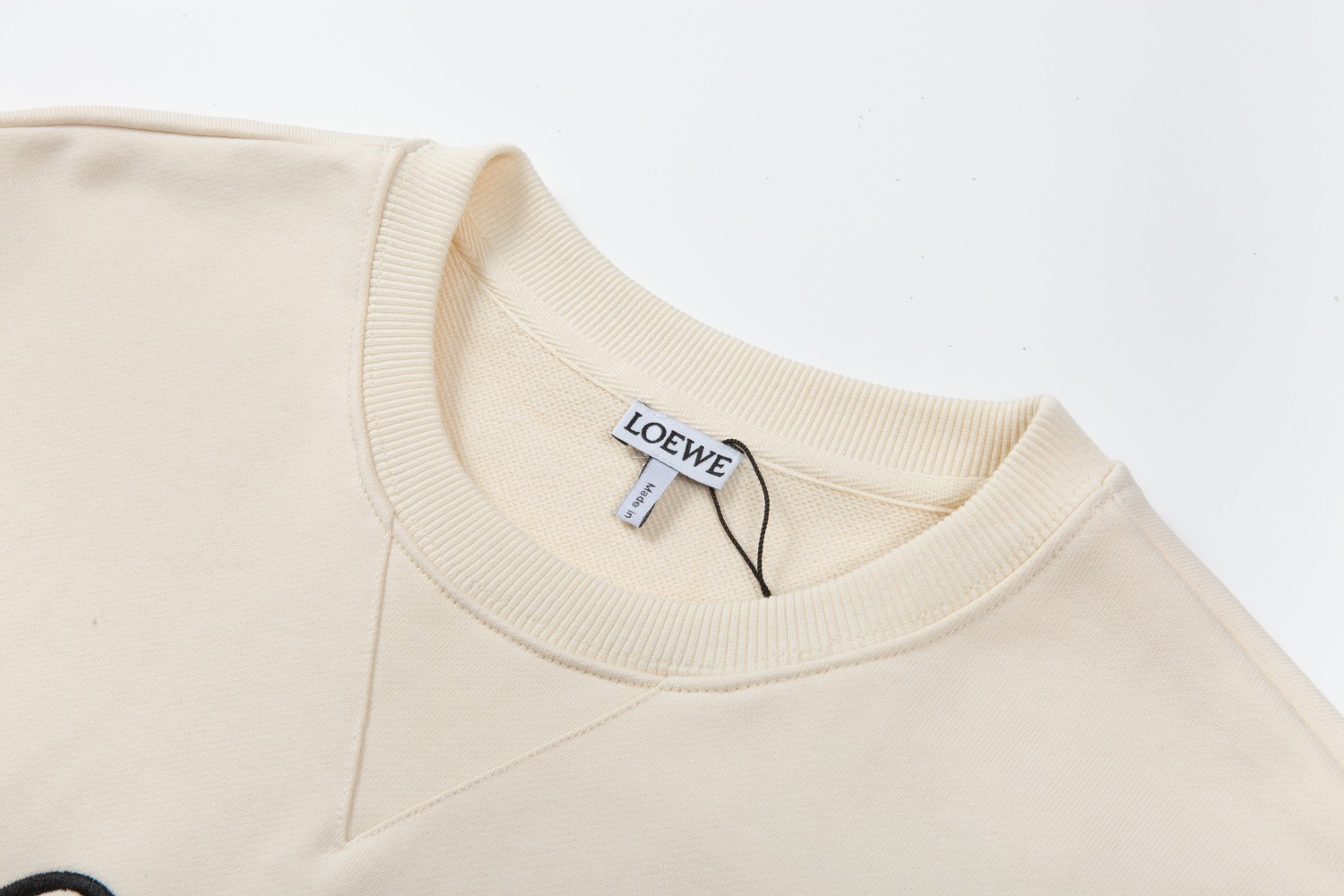 High-End Custom Loewe Embroidery Logo Cotton Fabric Oversize T-shirt - 图片 4