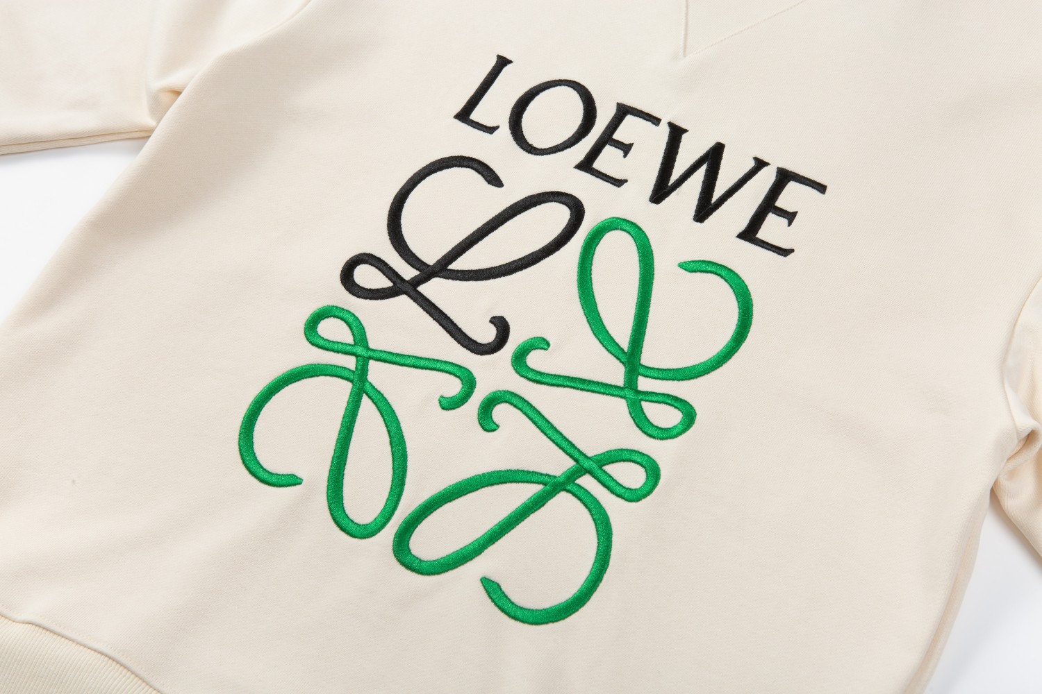 High-End Custom Loewe Embroidery Logo Cotton Fabric Oversize T-shirt - 图片 5