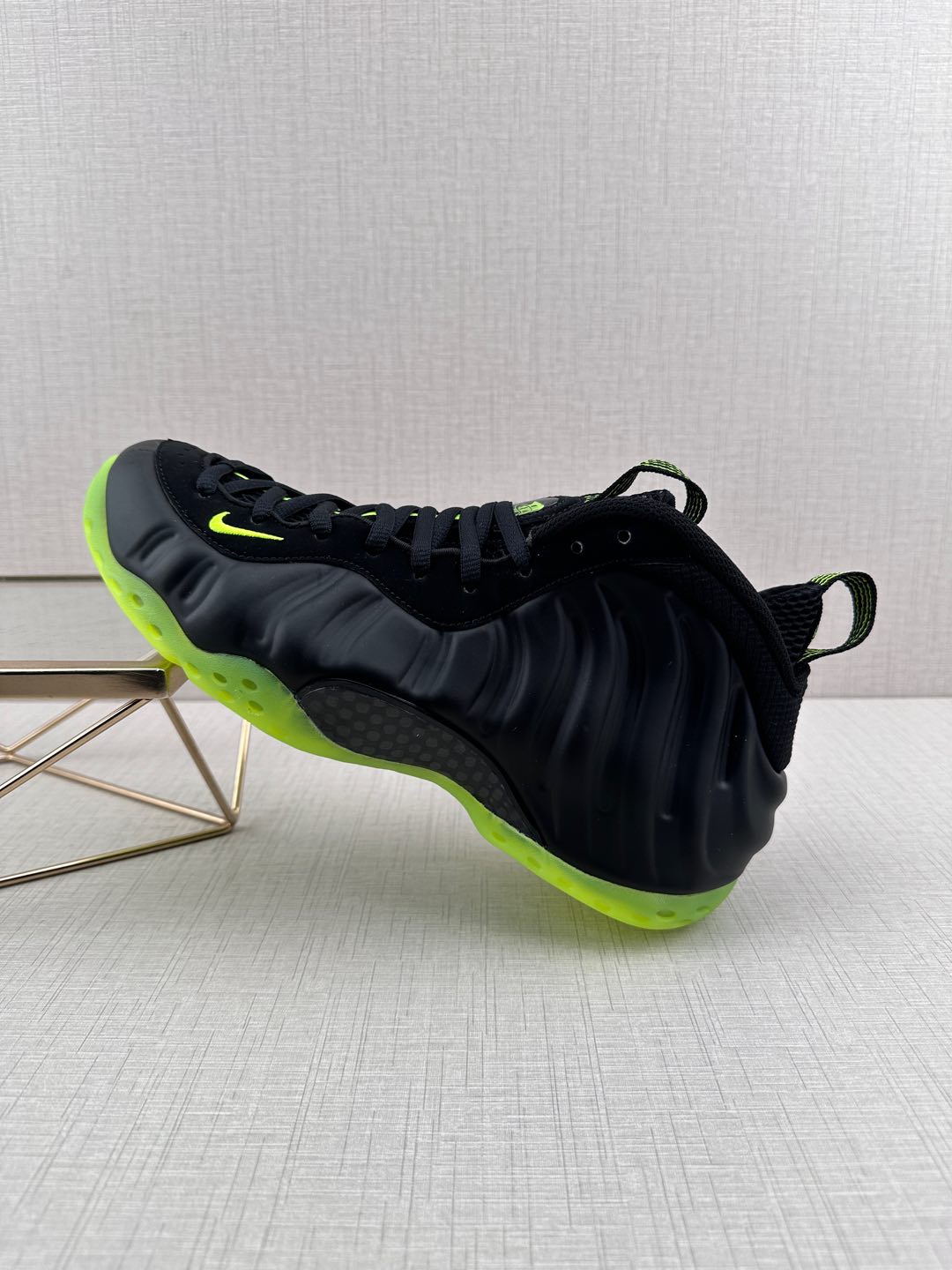 Nike Air Foamposite One 'Aqua' Basketball Shoes - Limited Edition 32 i1735586635813 2506 0 0