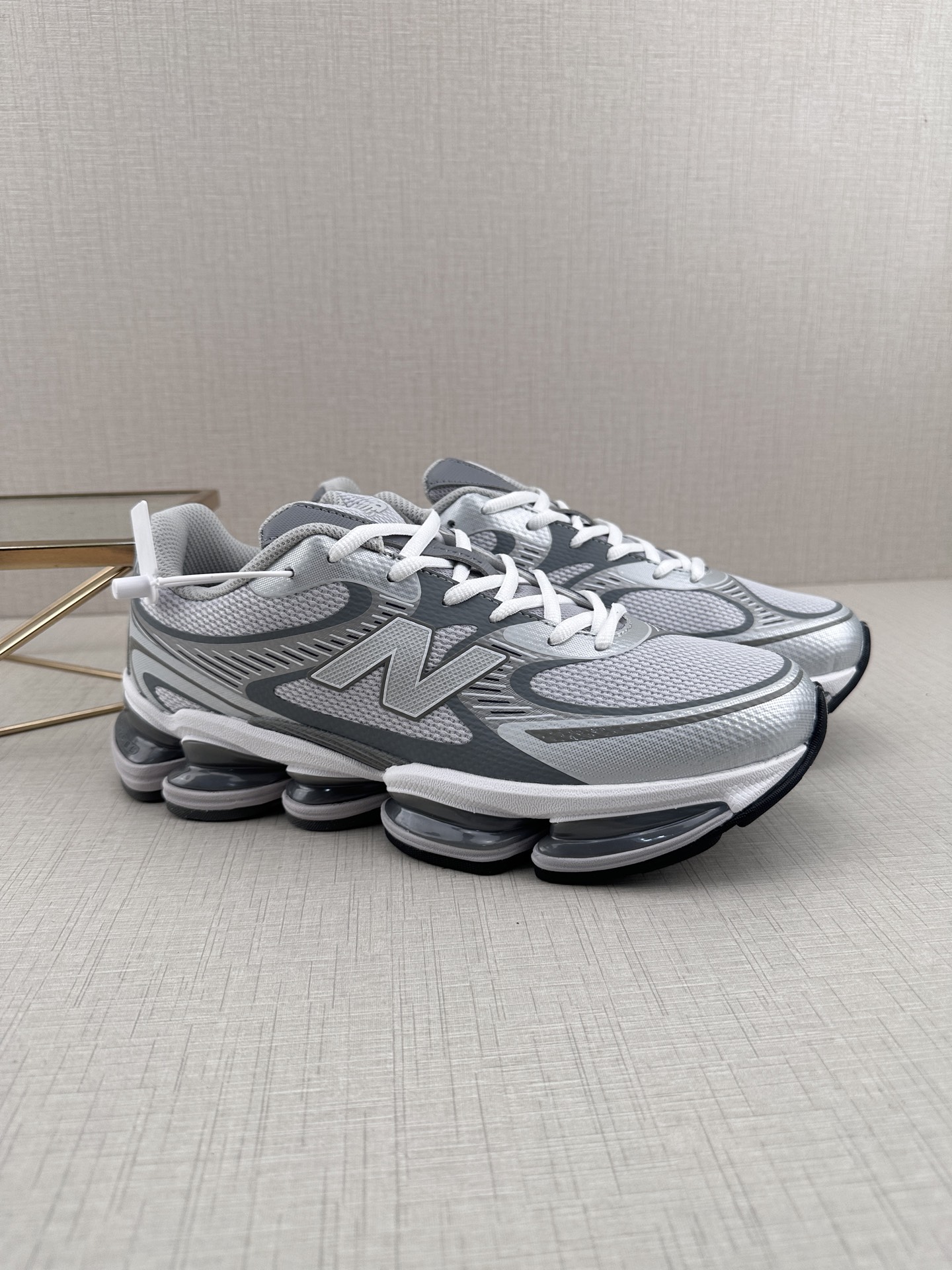 P240 New Balance 2000系列2011复古老爹风休闲运动慢跑鞋 U2000DSM