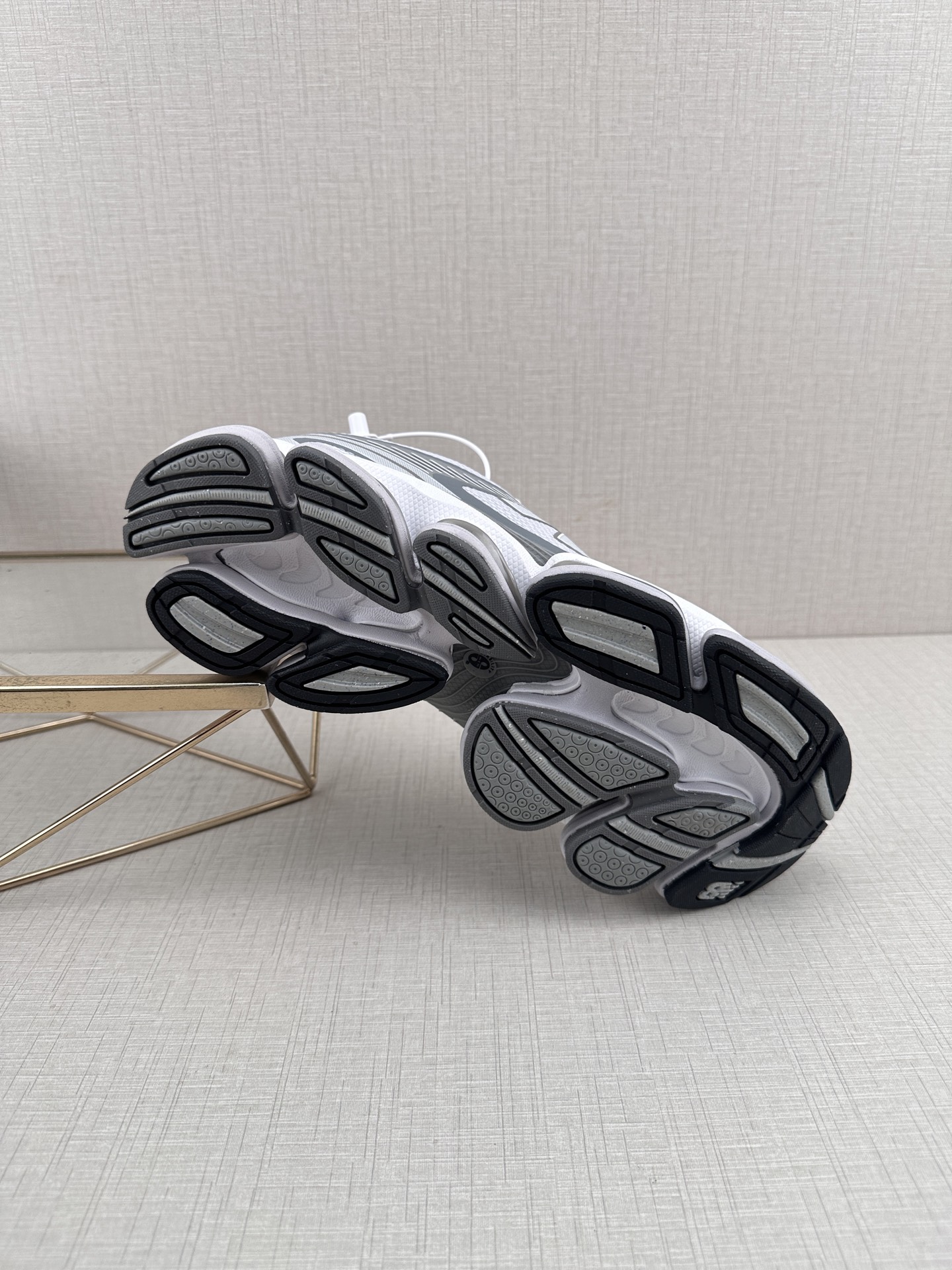 P240 New Balance 2000系列2011复古老爹风休闲运动慢跑鞋 U2000DSM