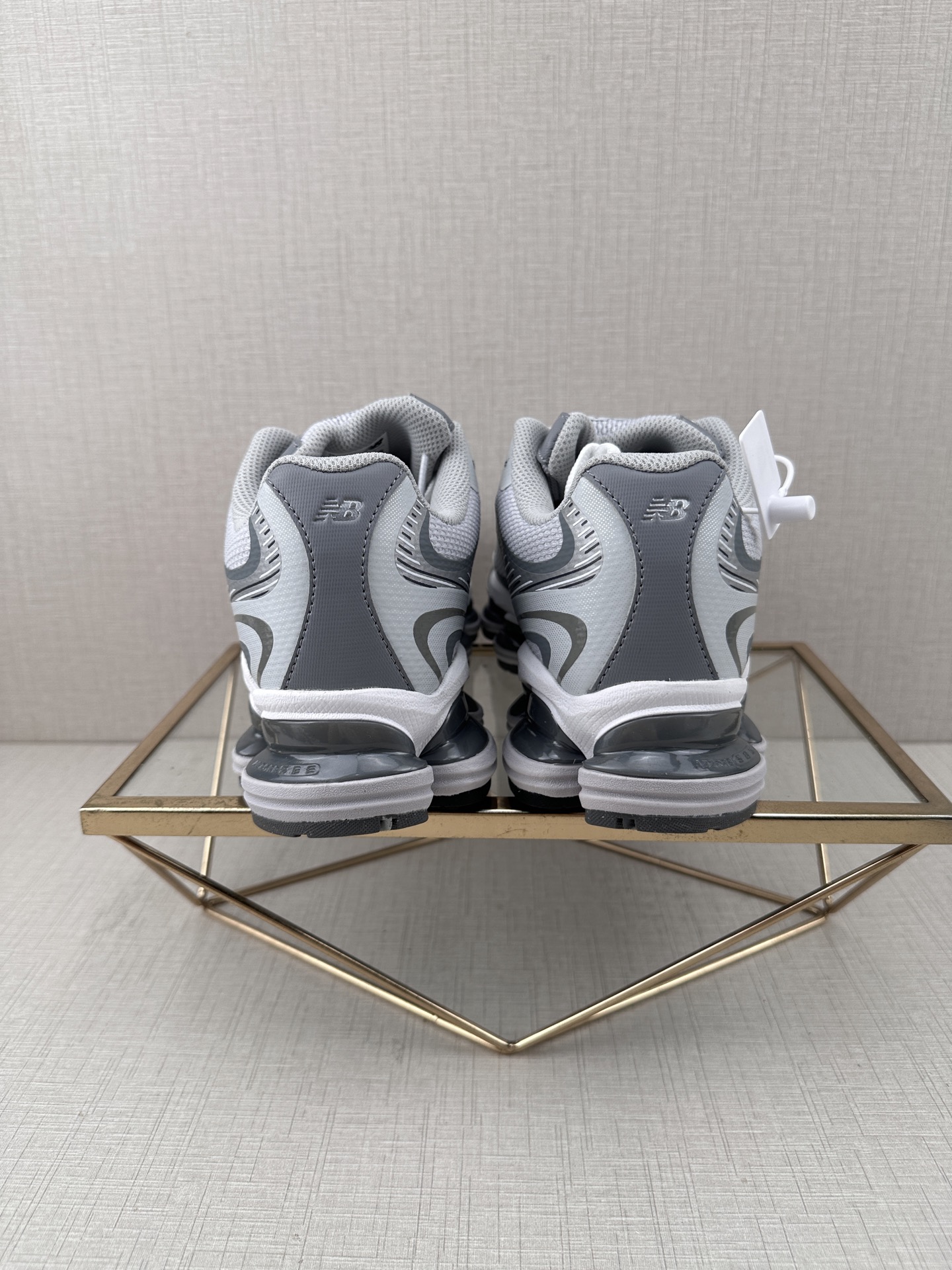 P240 New Balance 2000系列2011复古老爹风休闲运动慢跑鞋 U2000DSM