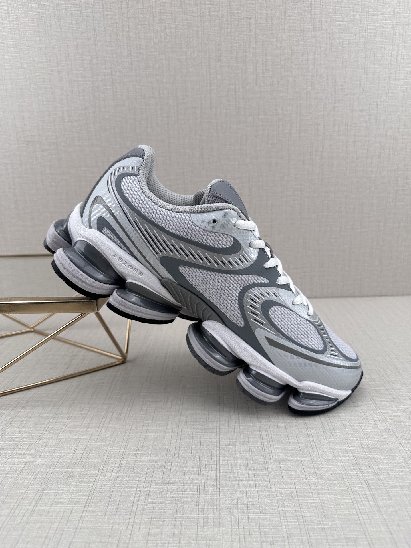 P240 New Balance 2000系列2011复古老爹风休闲运动慢跑鞋 U2000DSM