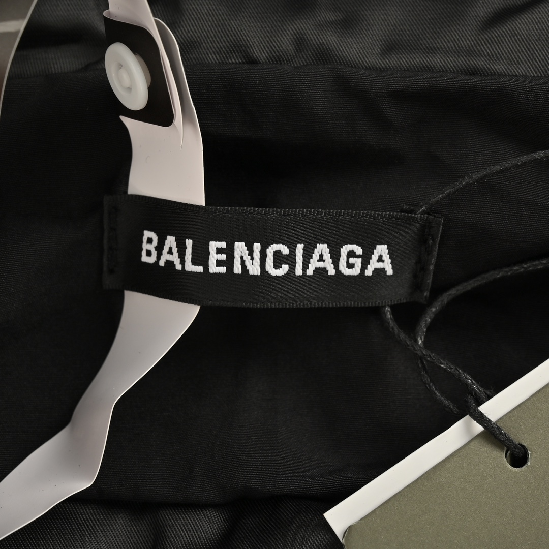 Balenciaga/巴黎世家 24Fw 胶带印花连帽风衣外套