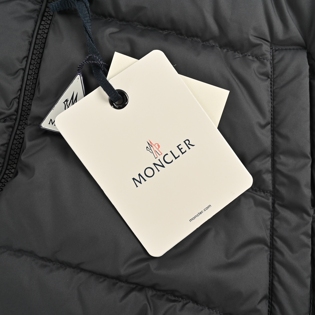 Moncler/蒙口 拼接毛织袖立领薄绒羽绒服外套