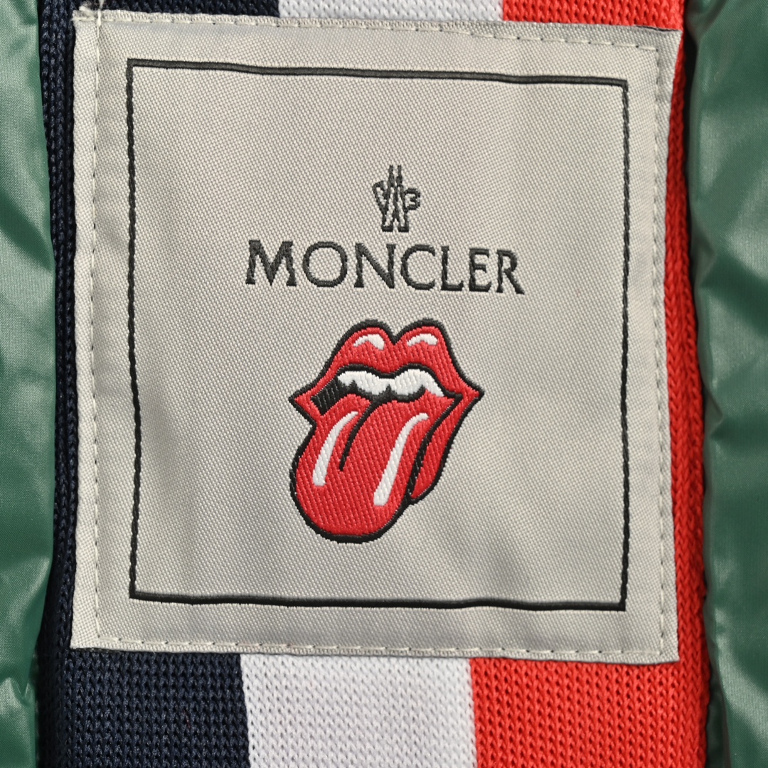 Moncler/蒙口 24Fw 滚石大舌头联名羽绒服