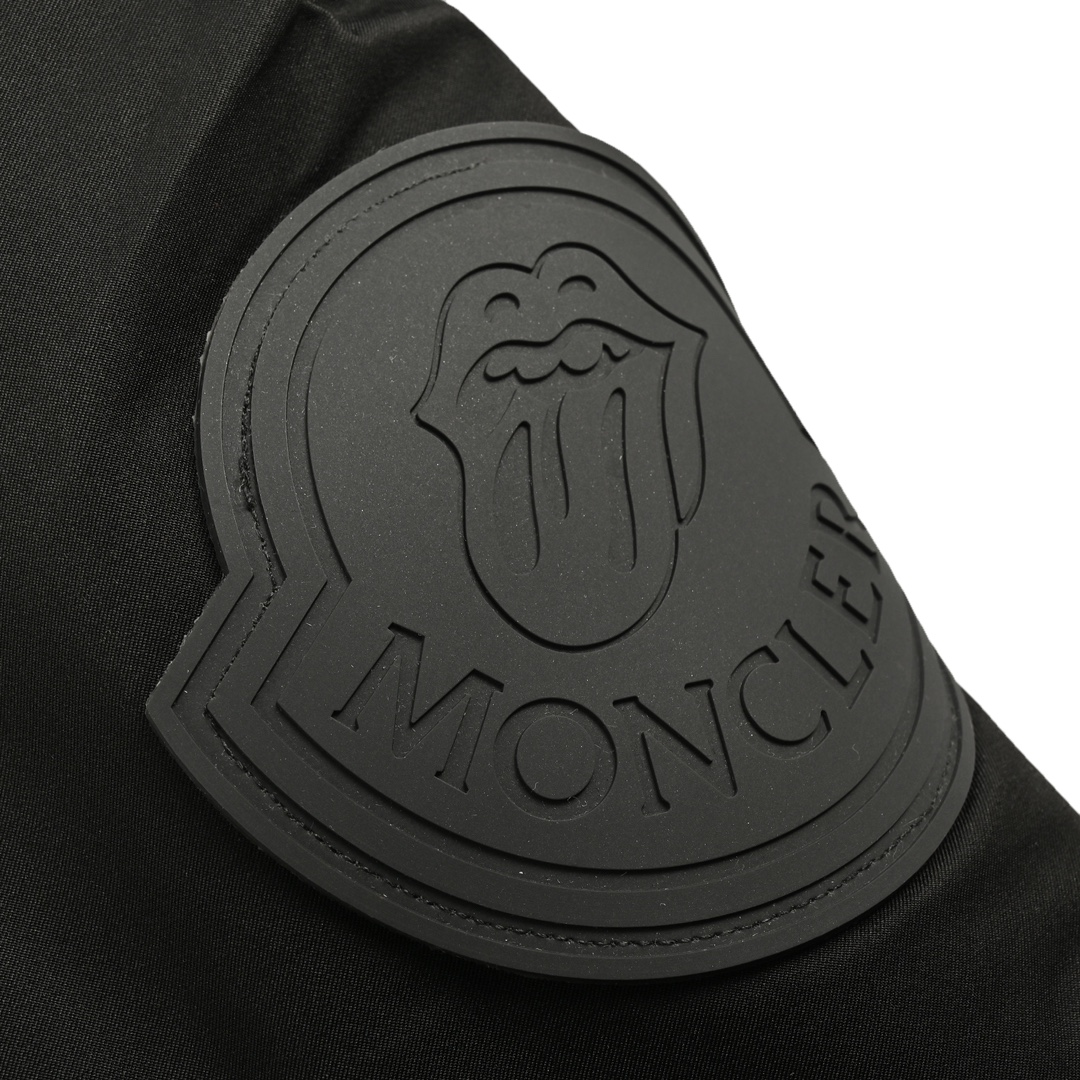 Moncler/蒙口 24Fw 滚石大舌头联名羽绒服