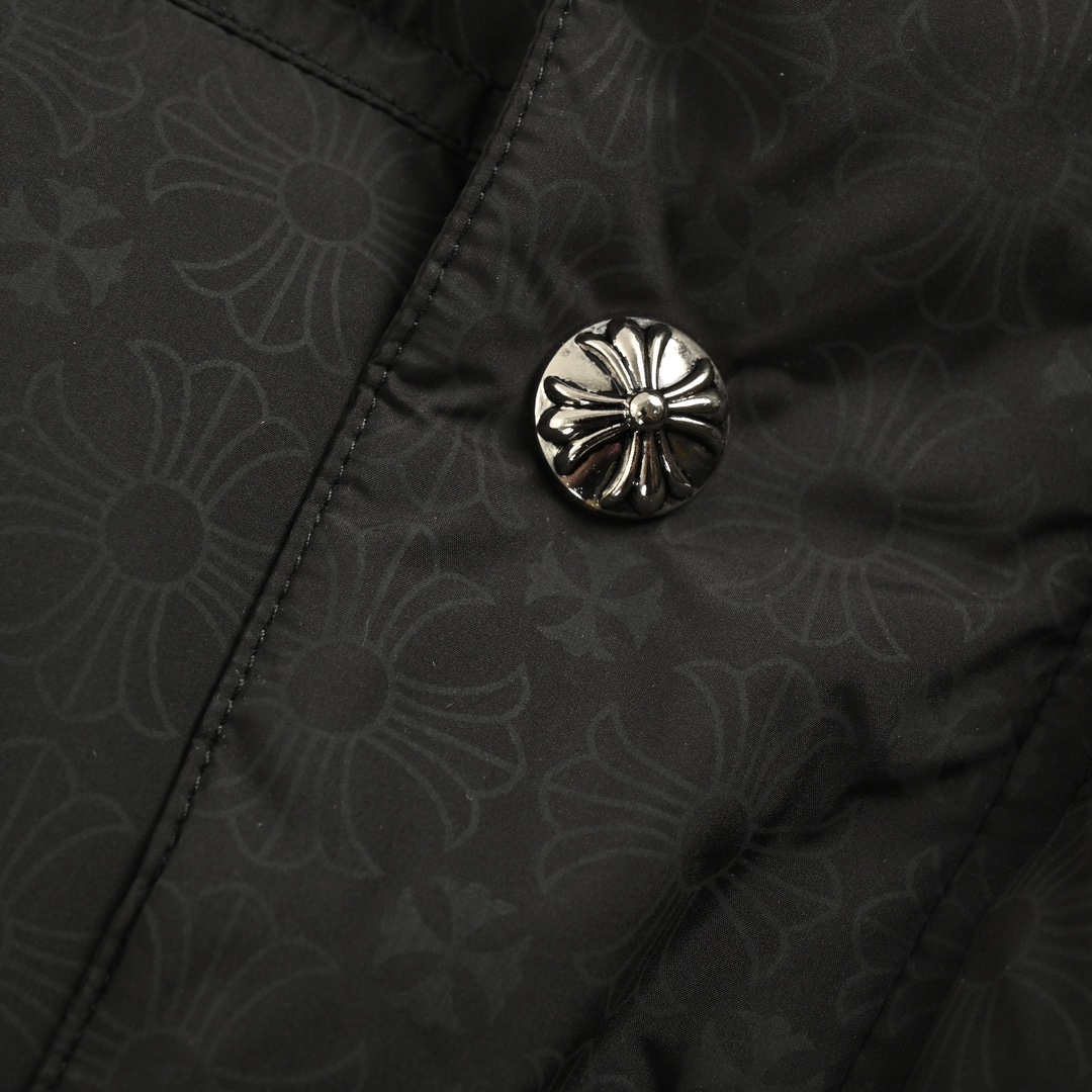 Chrome Hearts/克罗心 24Fw 银扣暗纹提花羽绒马甲