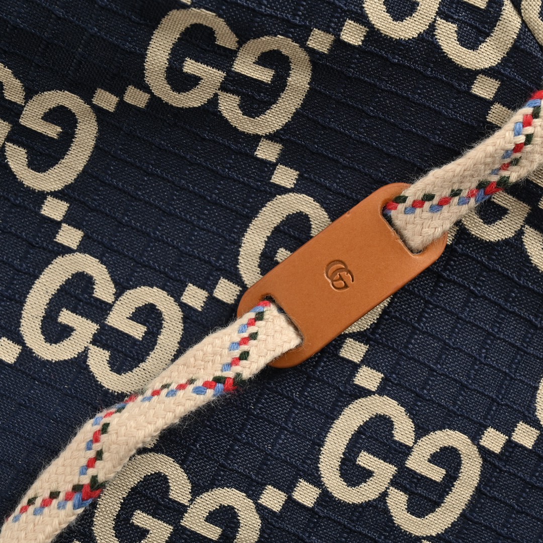 Gucci/古驰 双G满印拼接袖子可拆卸夹棉连帽外套