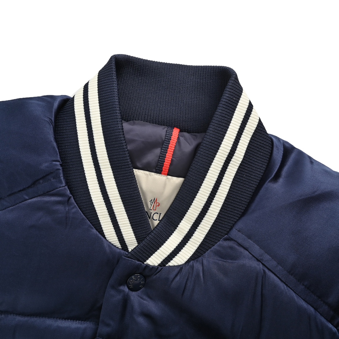 Moncler/蒙口 24Fw 后背logo飞行棒球服羽绒服外套 学院复古风棒球服夹克