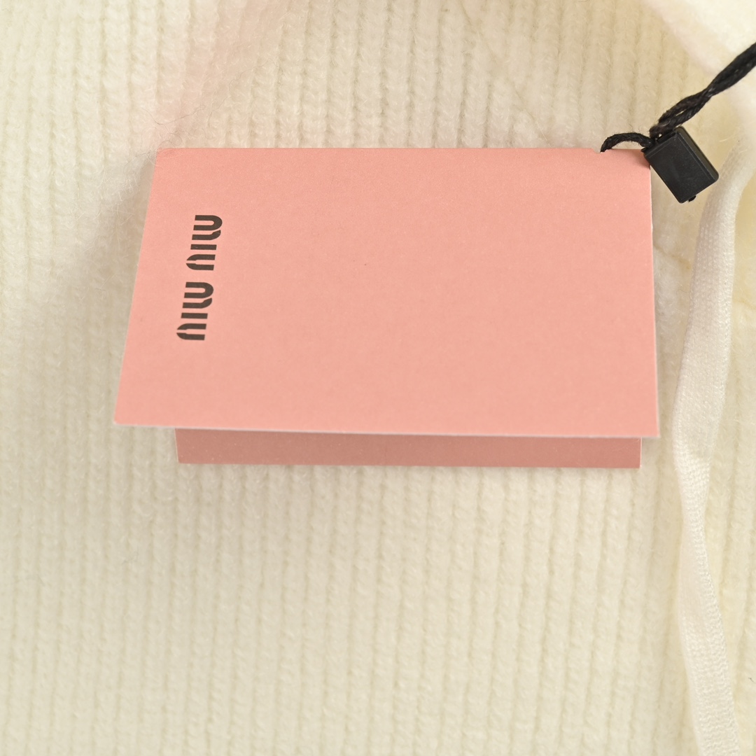 Miu Miu/缪缪 24Fw 贴布logo刺绣拉链毛衣外套