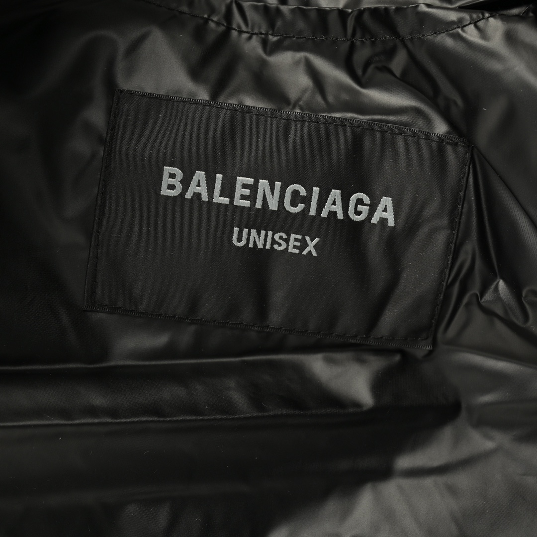 Balenciaga/巴黎世家 24FW 后颈字母刺绣棉服马甲