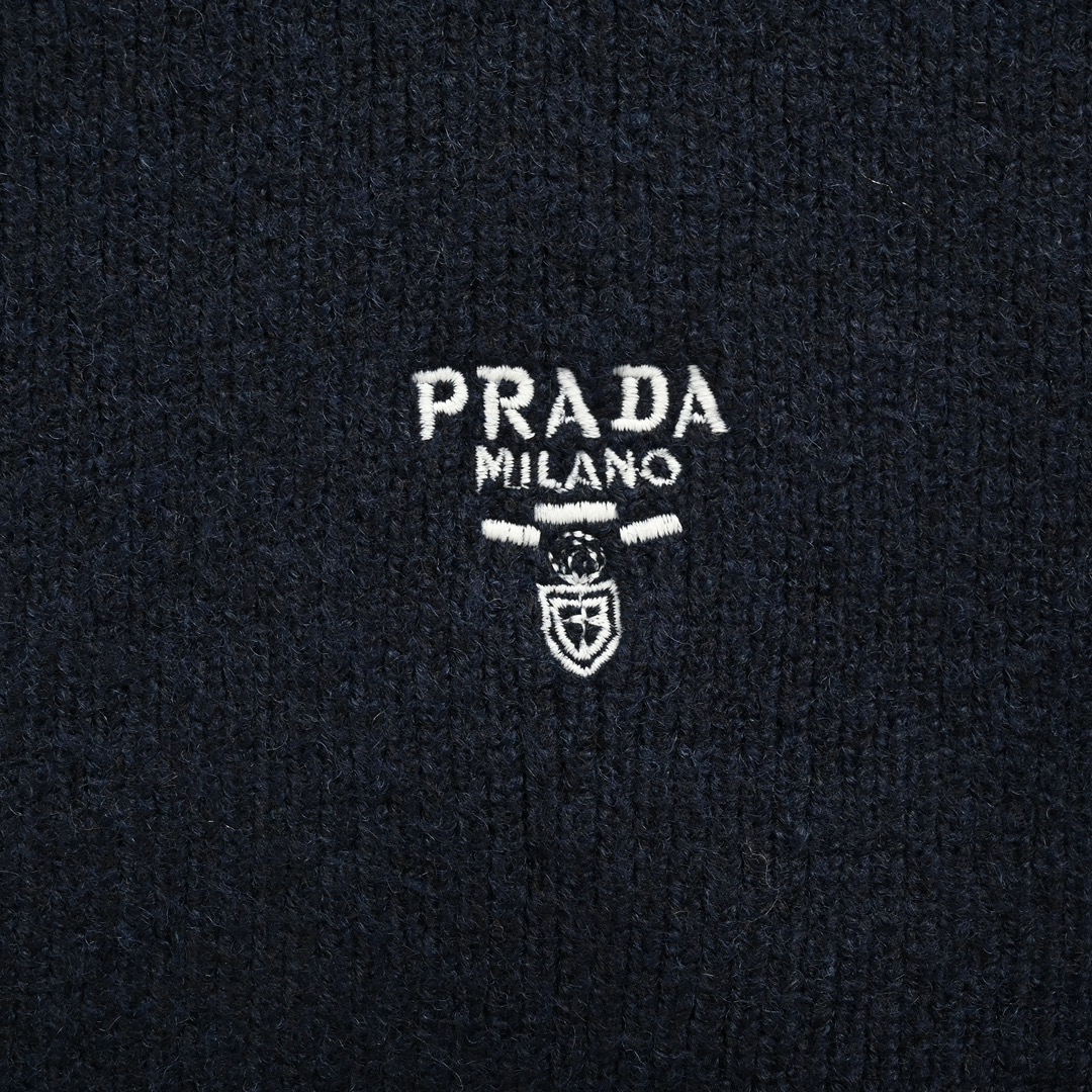 Prada/普拉达 24Fw倒三角针织拉链开衫外套