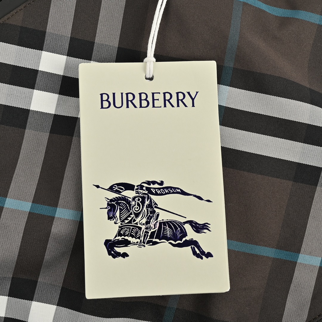 Burberry/巴宝利 菱格纹战马双面连帽夹克外套